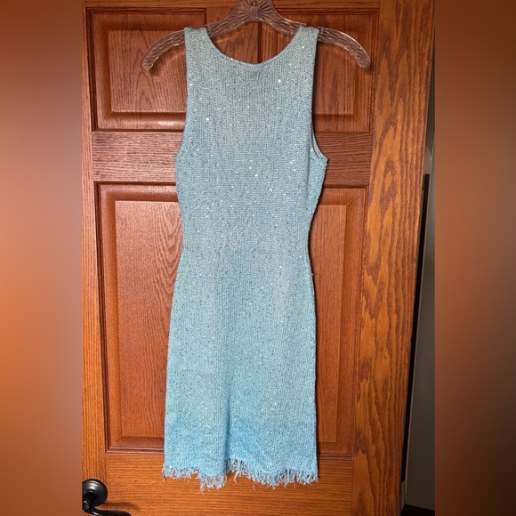 Asta Resort Elegant Blue Sleeveless Dress - Picture 3 of 4